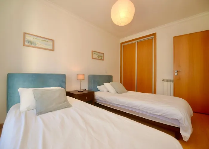 Tide - 3 Bedroom Within Beautiful Complex Apartment Nazare