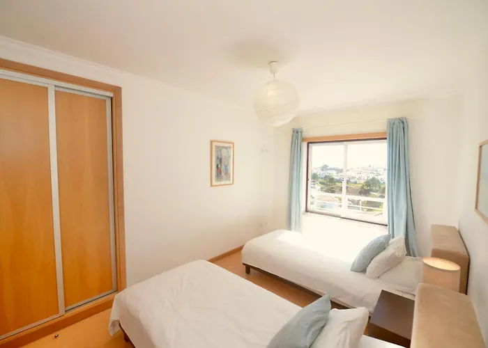 Apartment Tide - 3 Bedroom Within Beautiful Complex Nazare